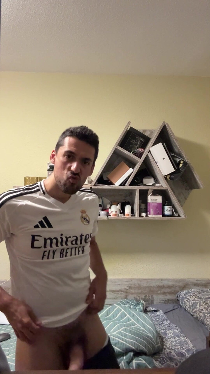 Liam Harding: Straight Soccer Guy Jerking off Busts a Huge Load