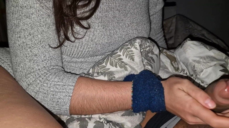 Carlalamamadora: Mijn stiefzus vergat de deur van haar kamer te sluiten,...