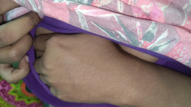 Laxi ammu: Chica universitaria en romance caliente video viral