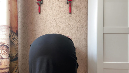 Lux Eva: Une égyptienne en culotte noire mouillée en p noir lui a...