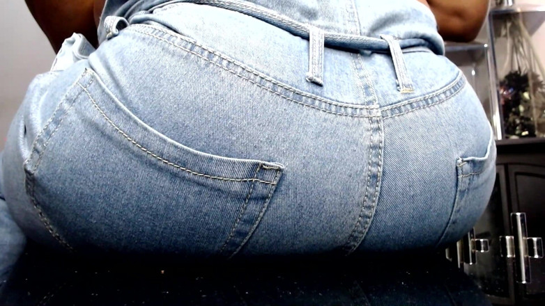 Maeling: Slut Teen Ruined in Jeans Ass-fyxiation with Giant Ass Unknowing
