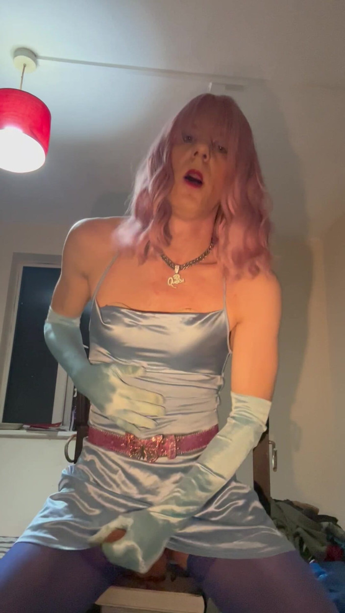 Jessica silk: Jess Silk Rides Her Dildo