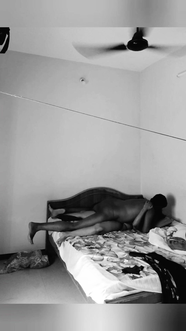 Home Made Hot Couples Fuck Black and White (Hot couples Tamil)