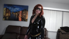 Geeky Femdom: Catwoman přemůžou Robin zírající okouzlující Sahrye