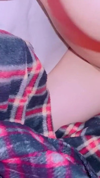 그녀의 큰 엉덩이로 나를 깨워주는 핫한 밀프 따먹기