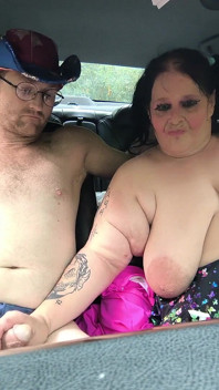 Pieszczoty Hard N she's wet Ready to lay seats back n fuck Wtf było to? 