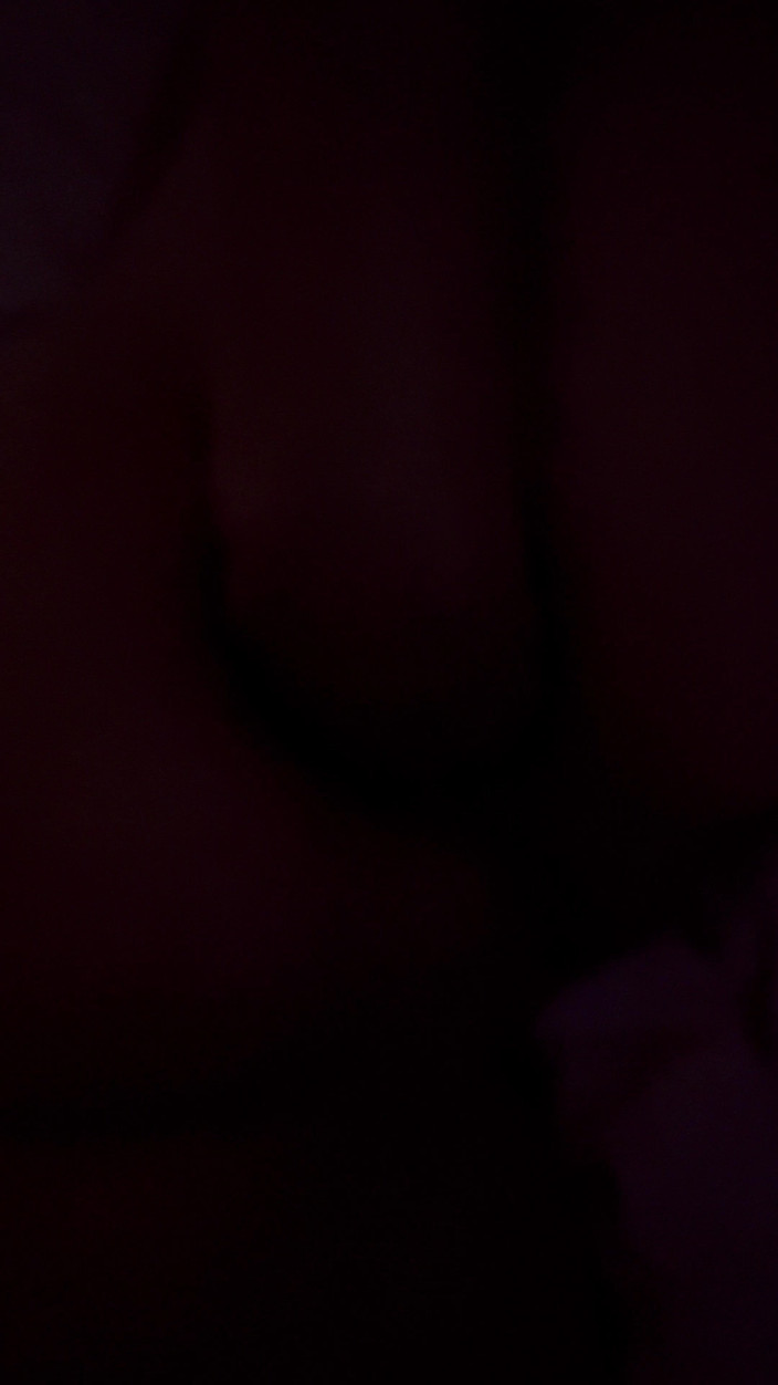 Kisasuperr: Mi masturbo l'anale con la mano