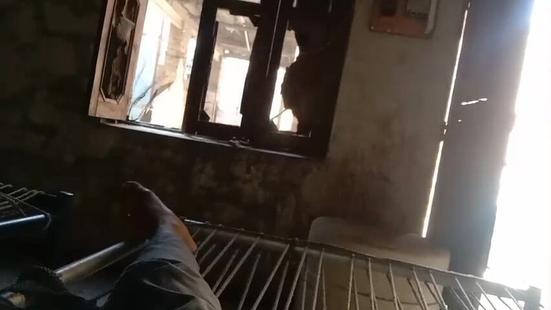 Desiboy gay: Chico paquistaní se masturba en la habitación - sexo completo xhamstr