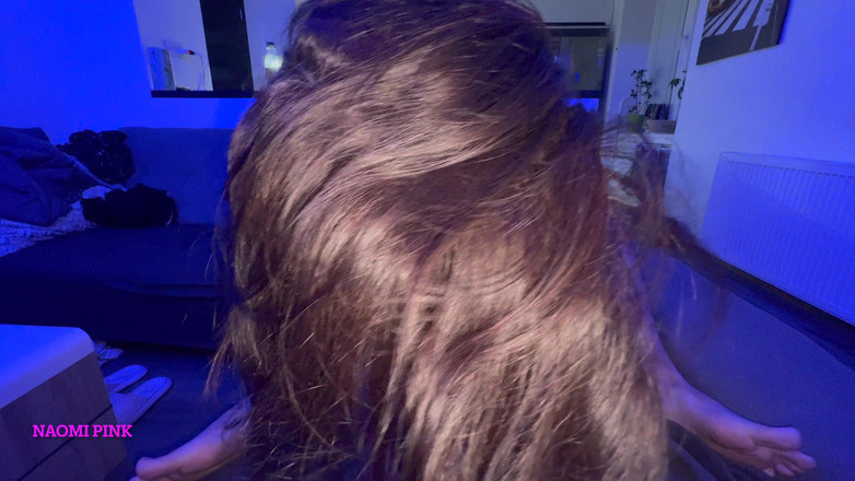 Naomi Pink: 我的妻子让自己完全被一个陌生男人射精