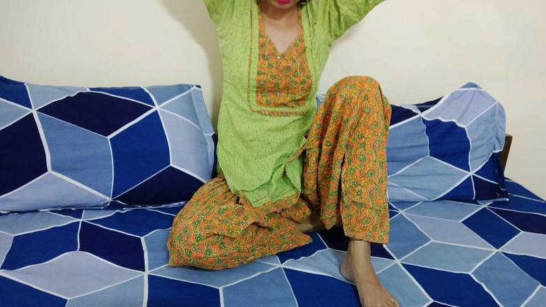 Hornycouple149: 의붓여동생에게 모든 것을 말하지 마라 그는 나와 함께 Remiss이고 그는 항상 그녀를 배신한 법에서 의붓브로를 생각한다.