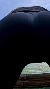 Kentut di luar ruangan: edisi legging hitam