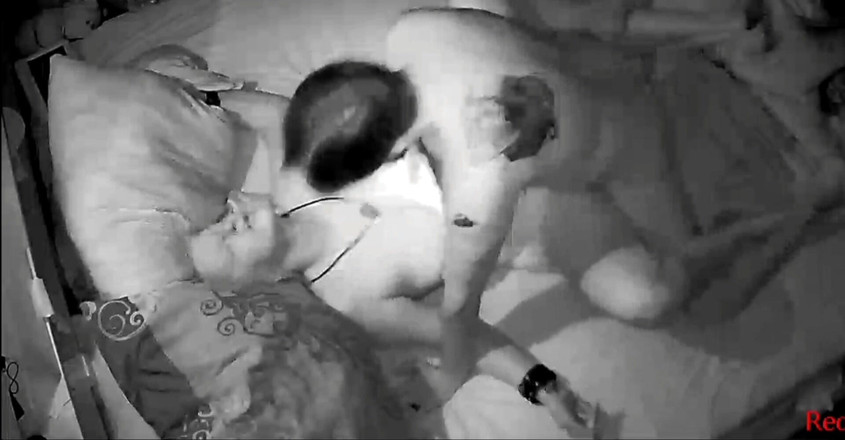 KittieNoOne: 그는 나를 따먹어