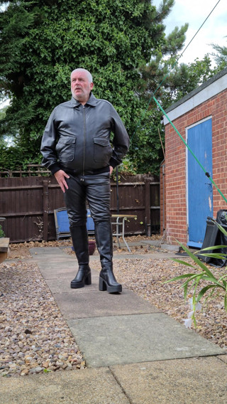 Leatherman63: Full läderdräkt
