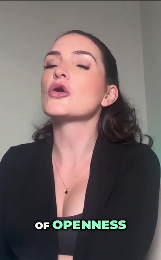 Adreena Winters: Pembicaraan yang benar! Pemberdayaan Wanita!