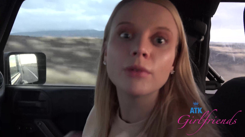 ATK Girlfriends: Vacanze virtuali