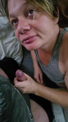 Sofy13: Un pompino veloce e sborra