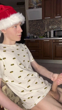 Naughty Solo Session Floods Twink Abs with Cum