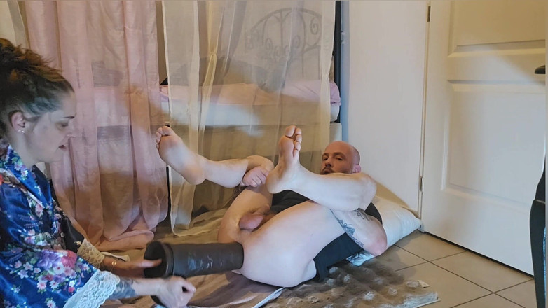 Tatianal 1: Pasangan Prancis yang sangat panas dengan dildo besar