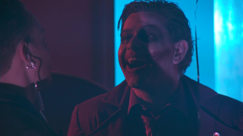 CBD Media: Orgia nel night club con Joker e batman