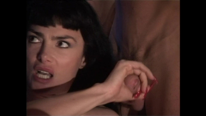 MILF still slut: Två stora kukar cumming på de enorma tuttarna i en...