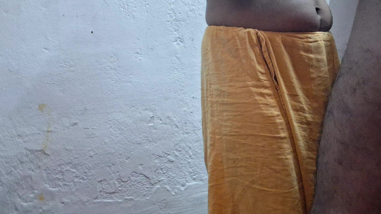 Busty Banuu: Tetona mucama follando mamada