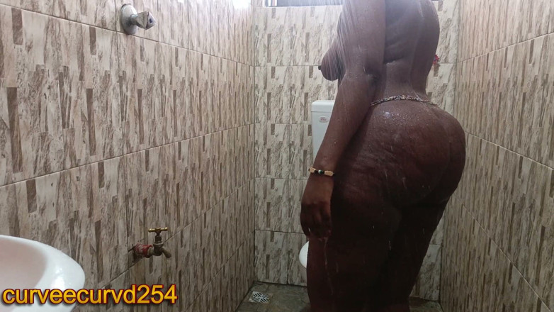 Curveecurvd254: Big Booty Morning Shower
