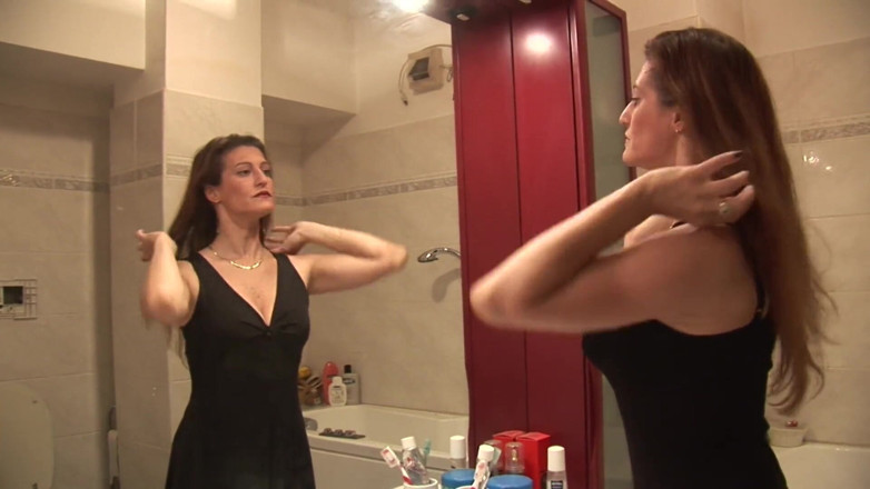 Milf in Love: Dirty and hot milf provokes a photographer