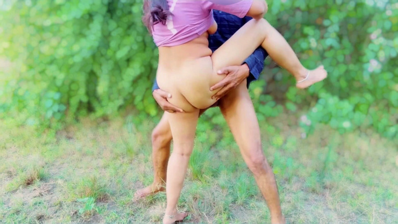 Your_aisha: Desi Village Girl Suman Making Love in Forest and Fuck...