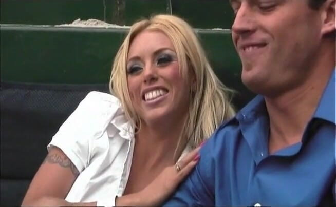 American Idol X: Mooie blonde kut met grote borsten likken poesje neuken ... Sperma...