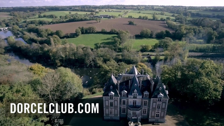 Dorcel Club: Горячий тройничок с 2 великолепными крошками