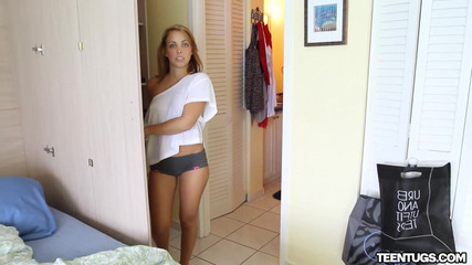 TeenTugs: Krystal Banks’ Slacker Jacker