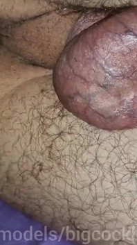 Melkachtige femboy-student neukte zijn studievriend zonder condoom met heet sperma!
