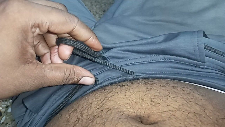Sweet Indian cock: 키스로 자지를 빠는 인도 와이프