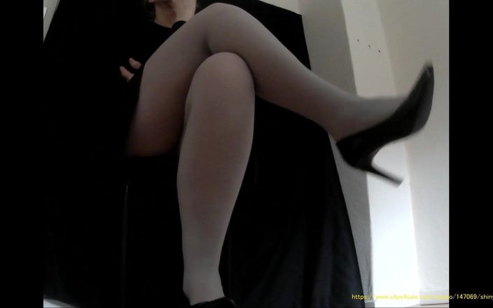 MisS Angel: Piernas largas desde abajo.