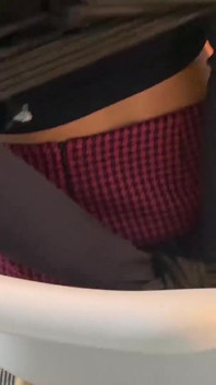 Sexy sekretářka svázaná těsná a roubík s Cleave Gag a pak obrovský ballgag, zatímco svázaná roztažený orel na posteli!