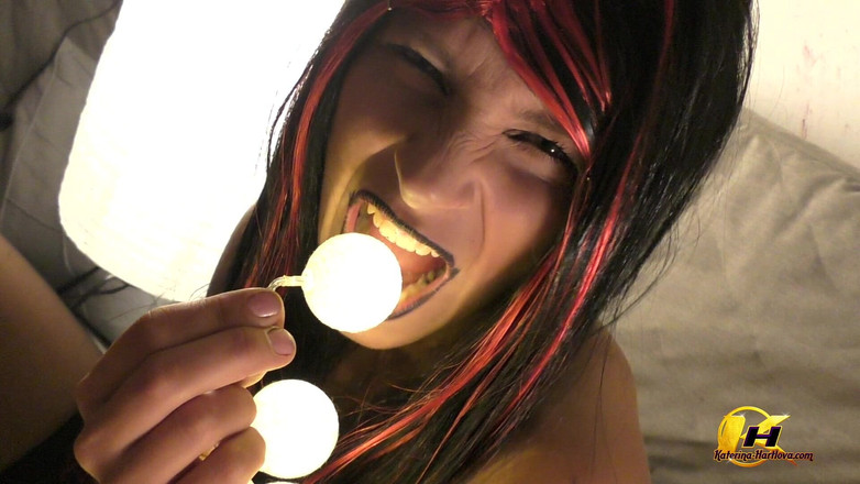 Katerina Hartlova: Memerah susu strapon besar dan handjob