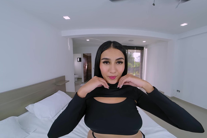 VR Latina: Eloquence of Desire