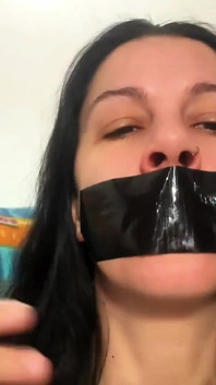 Pumpování rtů na silver tape