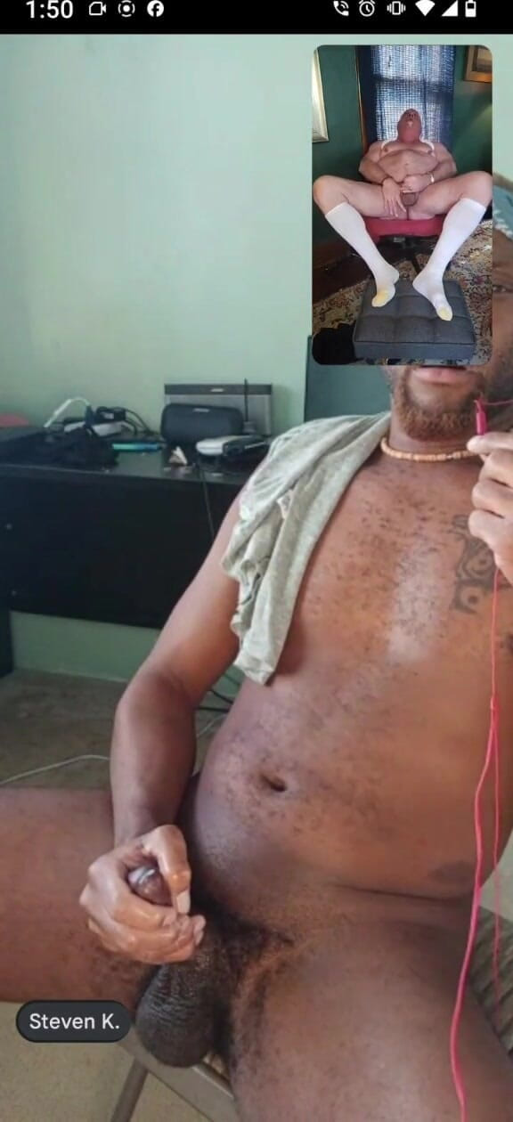 beardaddychub: Přistižen při honění na kameru