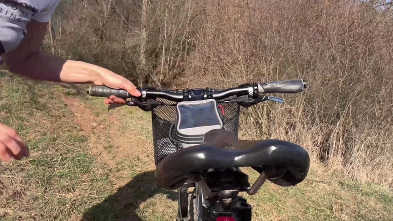 DINA LIGHT: Сквирт на велосипеде