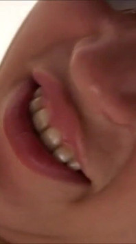 Amatérský sex saje ptáka a strčí si ho do kundičky