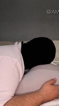 Facesit osuruk savaşı: o savaşır, ben kazanırım