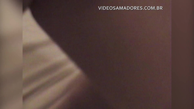 Amateurs videos: Domowe wideo biseksualnych kobiet razem i operatora uzyskiwania kutasa
