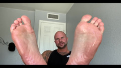 Jasons feet: Sei in ritardo per allenire di nuovo ..