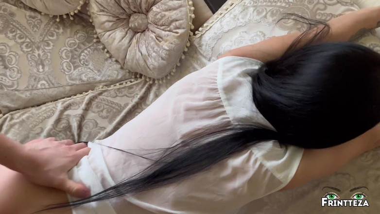 Frintteza: Gün - 8 üvey anne onu sikmek için üvey oğlunu ziyaret etti. Edepsiz konuşma