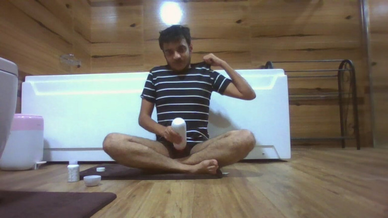 Alyssa Karim Merali: Young Crossdressing Sissy Plays with Her Toys and Gets Orgasmic...
