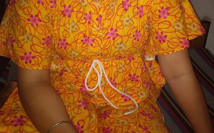 Baisakhi: Desi Indian Cute Girlfriend First Time Sex at Hotel