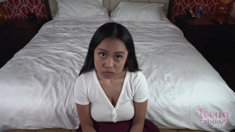 Teenytaboo: Luna Mills estudante tabu