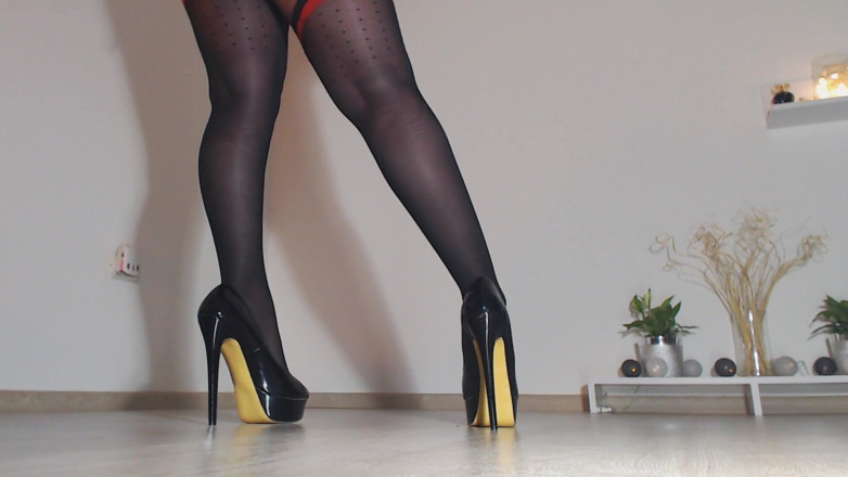 LegsOnHeels: รองเท้าแพลตฟอร์มคู่พิเศษที่ฉันชอบเอามายั่ว