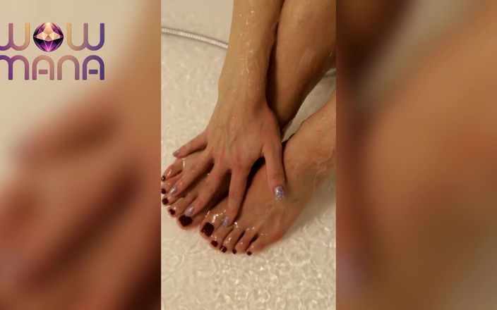 Wow Mana: Вау Mana Wet и Шаловливая: соблазняет уголо в душе в джакузи